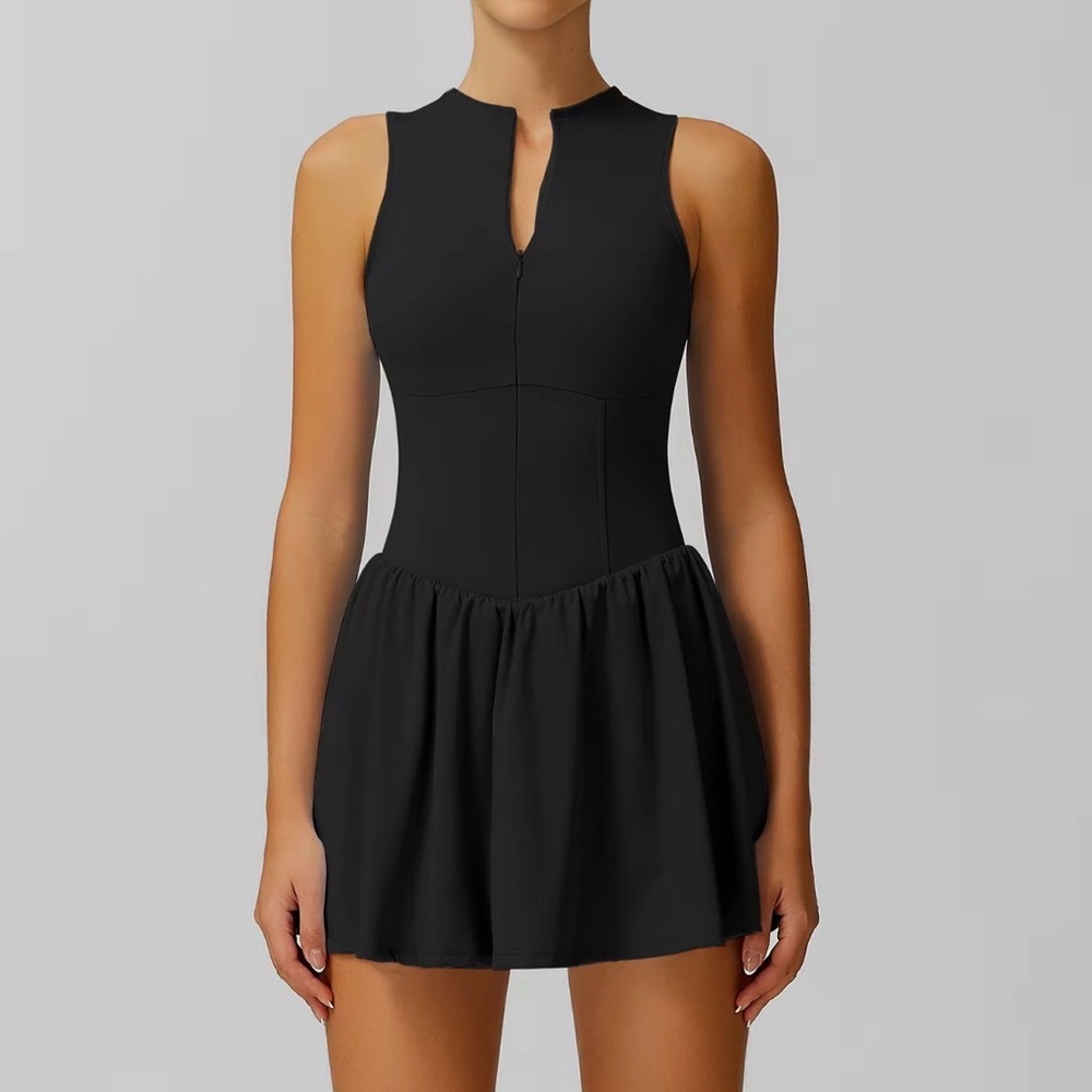 Women's Sleeveless Sports Dress with shorts and pockets size S